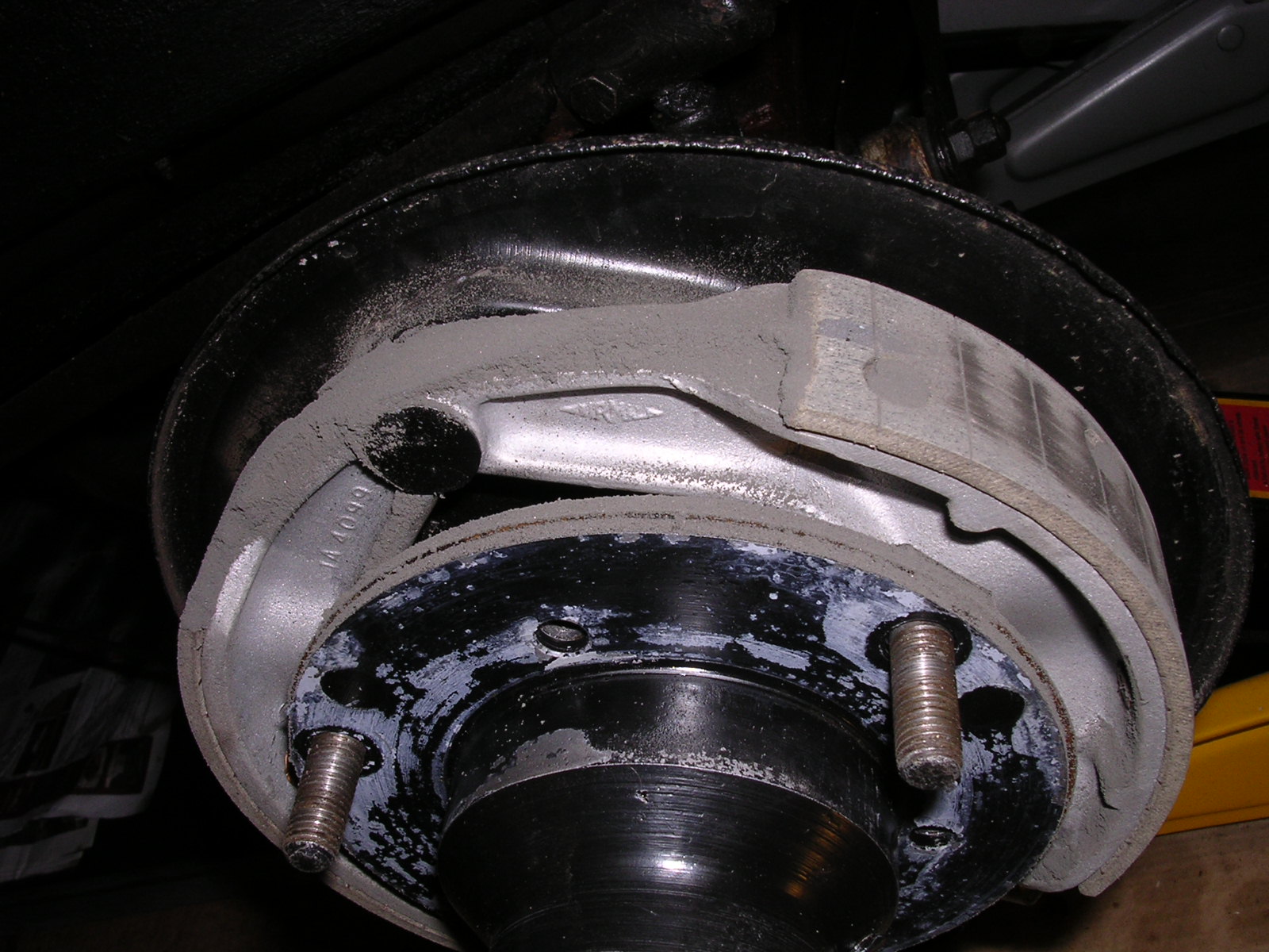 Renewing drum-brake shoes